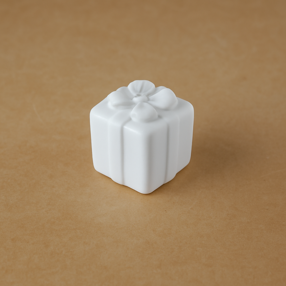 Christmas Present Hanging Decoration – Bisque Blanks x12
